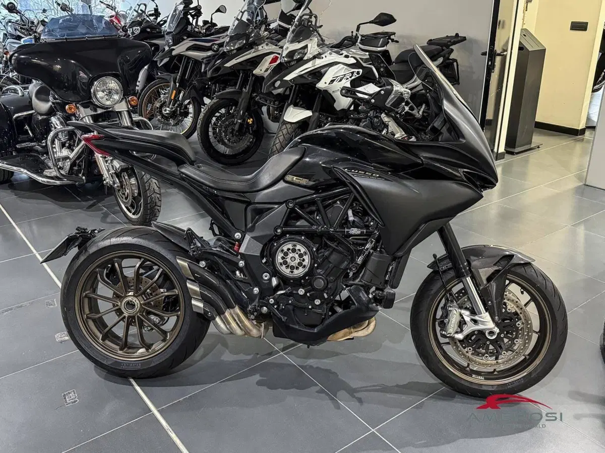 MV Agusta Brutale 800 R (2023 - 25) (2)