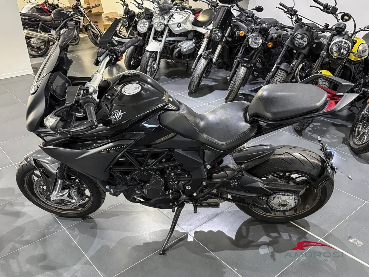 MV Agusta Brutale 800 R (2023 - 25) (3)