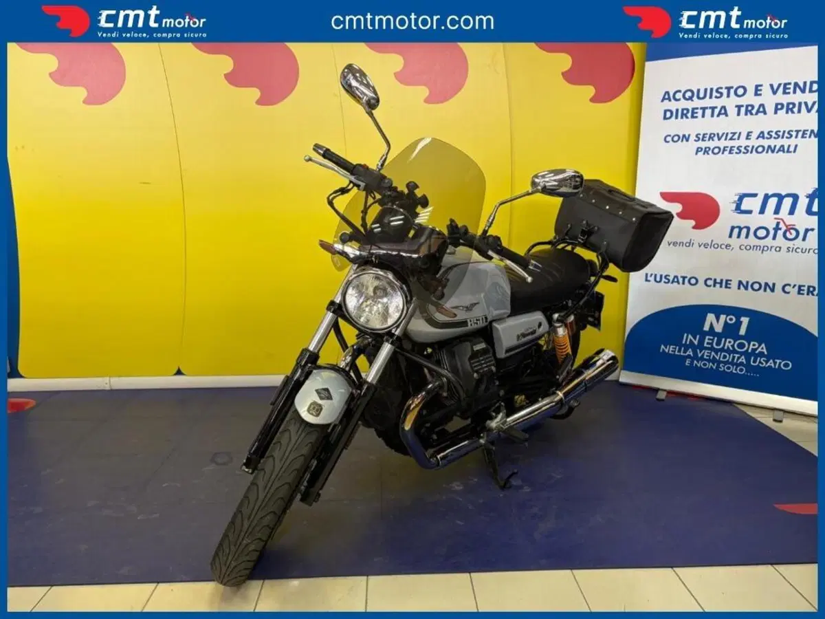 Moto Guzzi V7 Special (2021 - 24) (2)