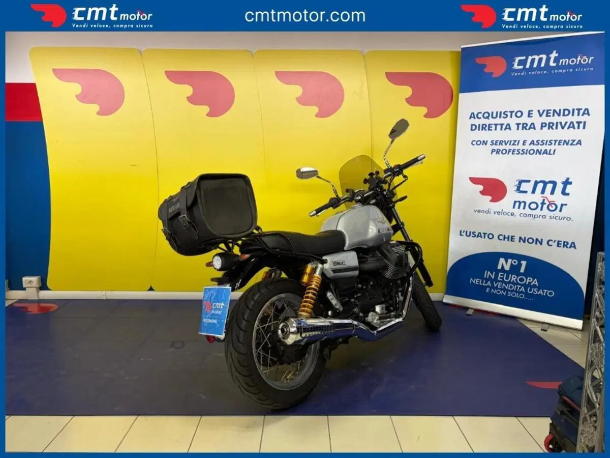 Moto Guzzi V7 Special (2021 - 24) (4)
