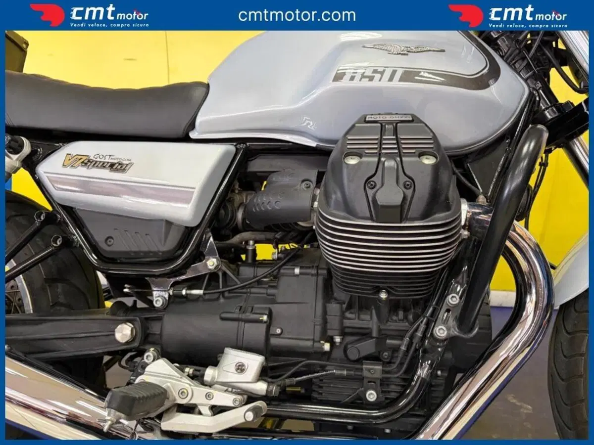Moto Guzzi V7 Special (2021 - 24) (7)