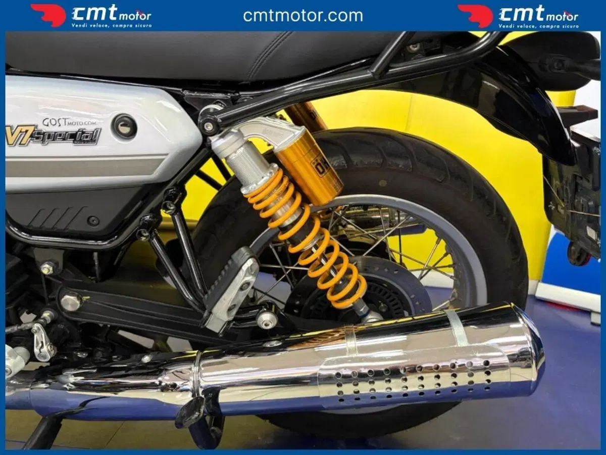 Moto Guzzi V7 Special (2021 - 24) (9)