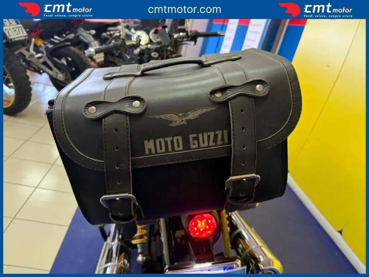 Moto Guzzi V7 Special (2021 - 24) (10)