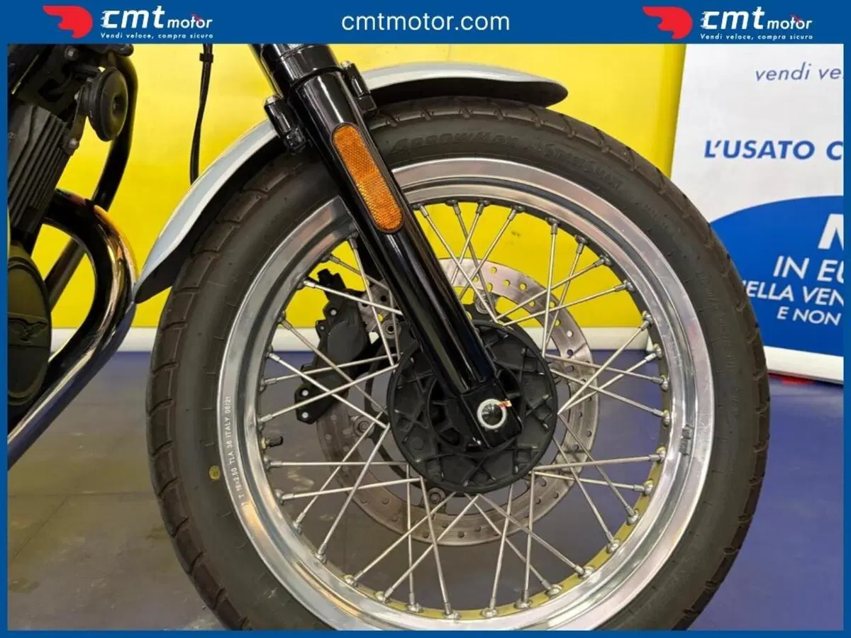 Moto Guzzi V7 Special (2021 - 24) (12)