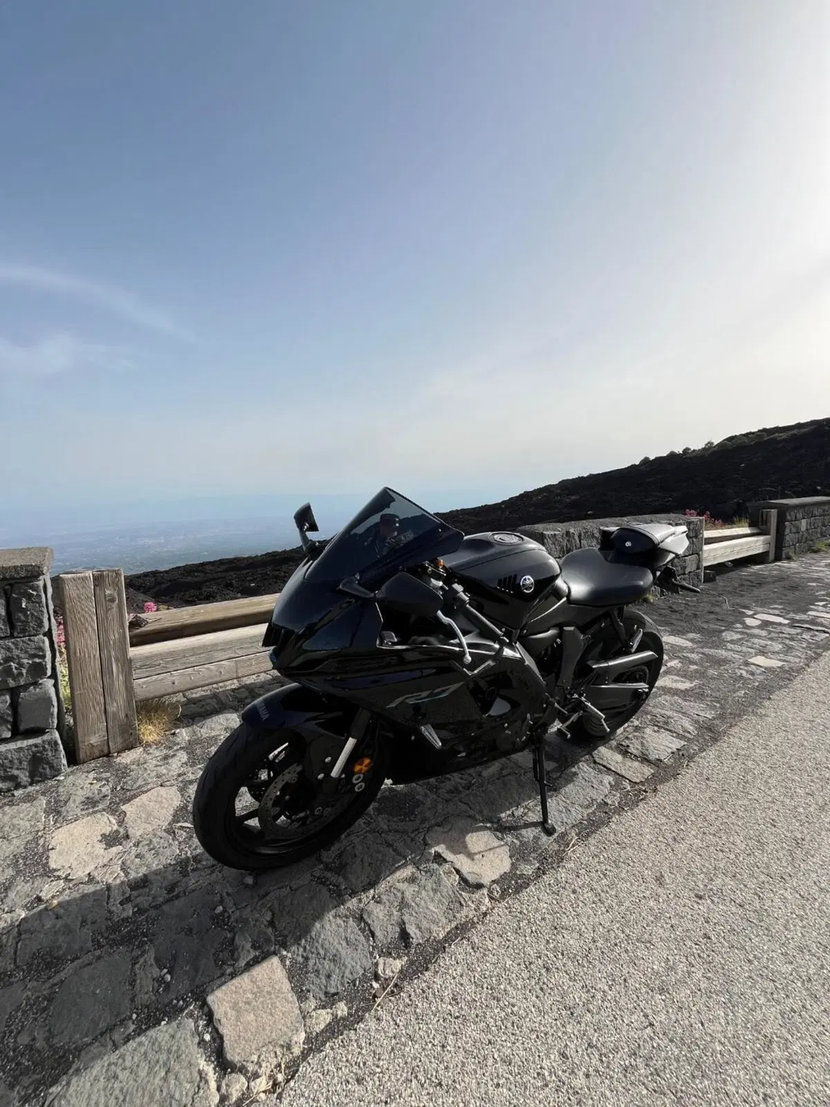 Yamaha YZF R7 (2021 - 25)