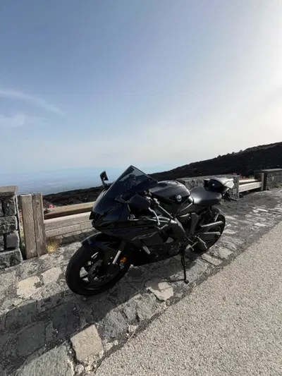 Yamaha YZF R7 (2021 - 25) usata