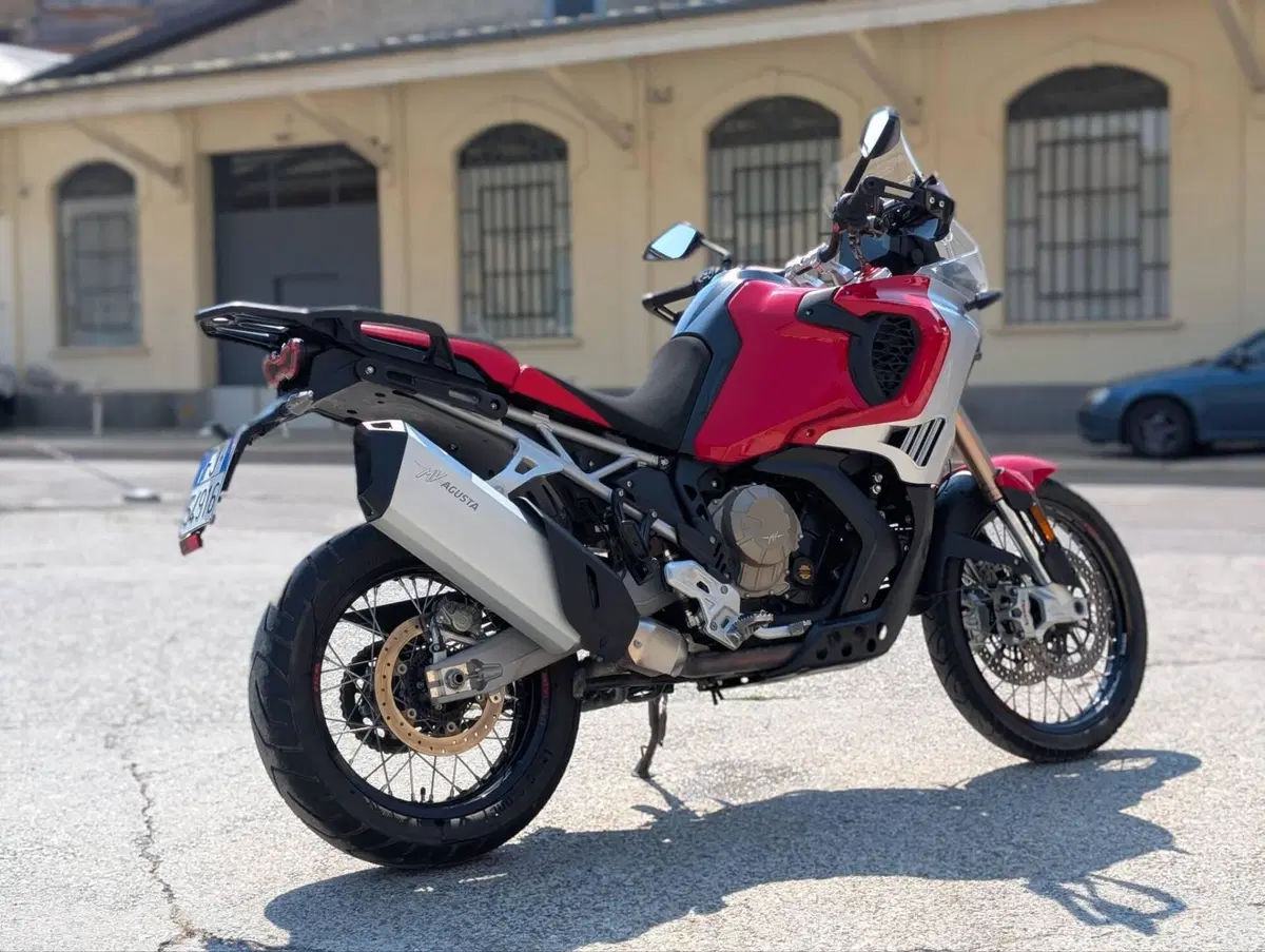MV Agusta LXP Enduro Veloce (2024 - 25) (3)