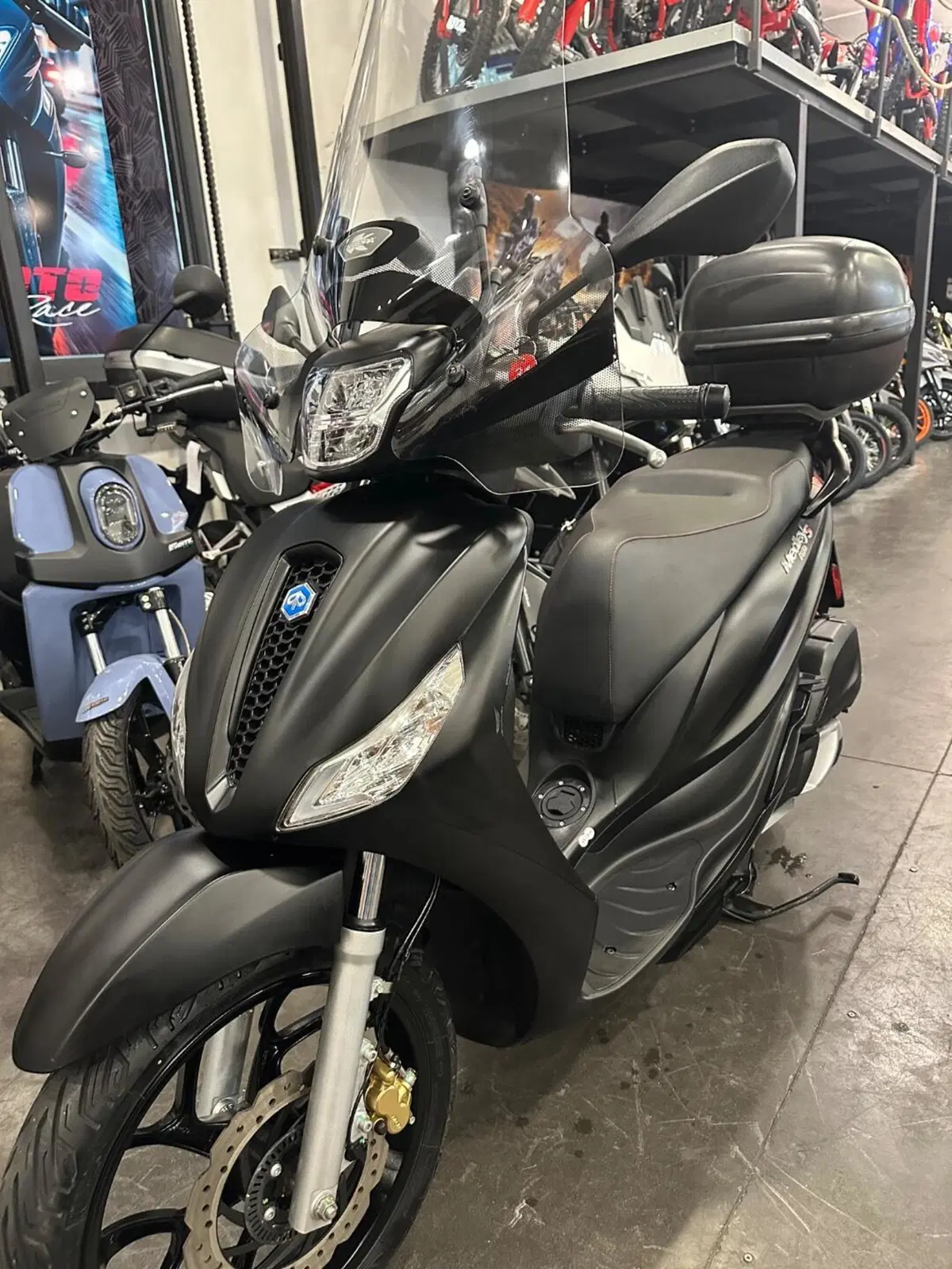Piaggio Medley 150 S ABS (2021 - 25) (2)
