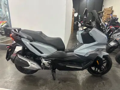 Sym ADX 300 (2024 - 26) usata