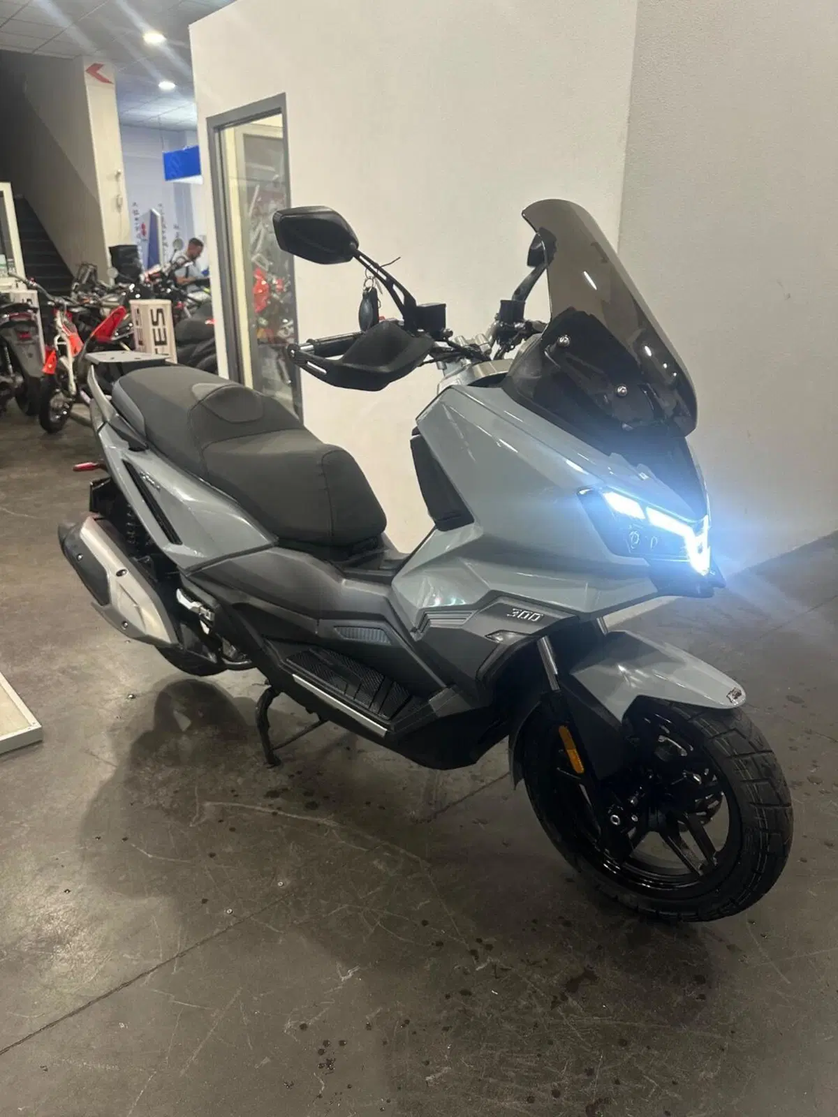 Sym ADX 300 (2024 - 26) (5)