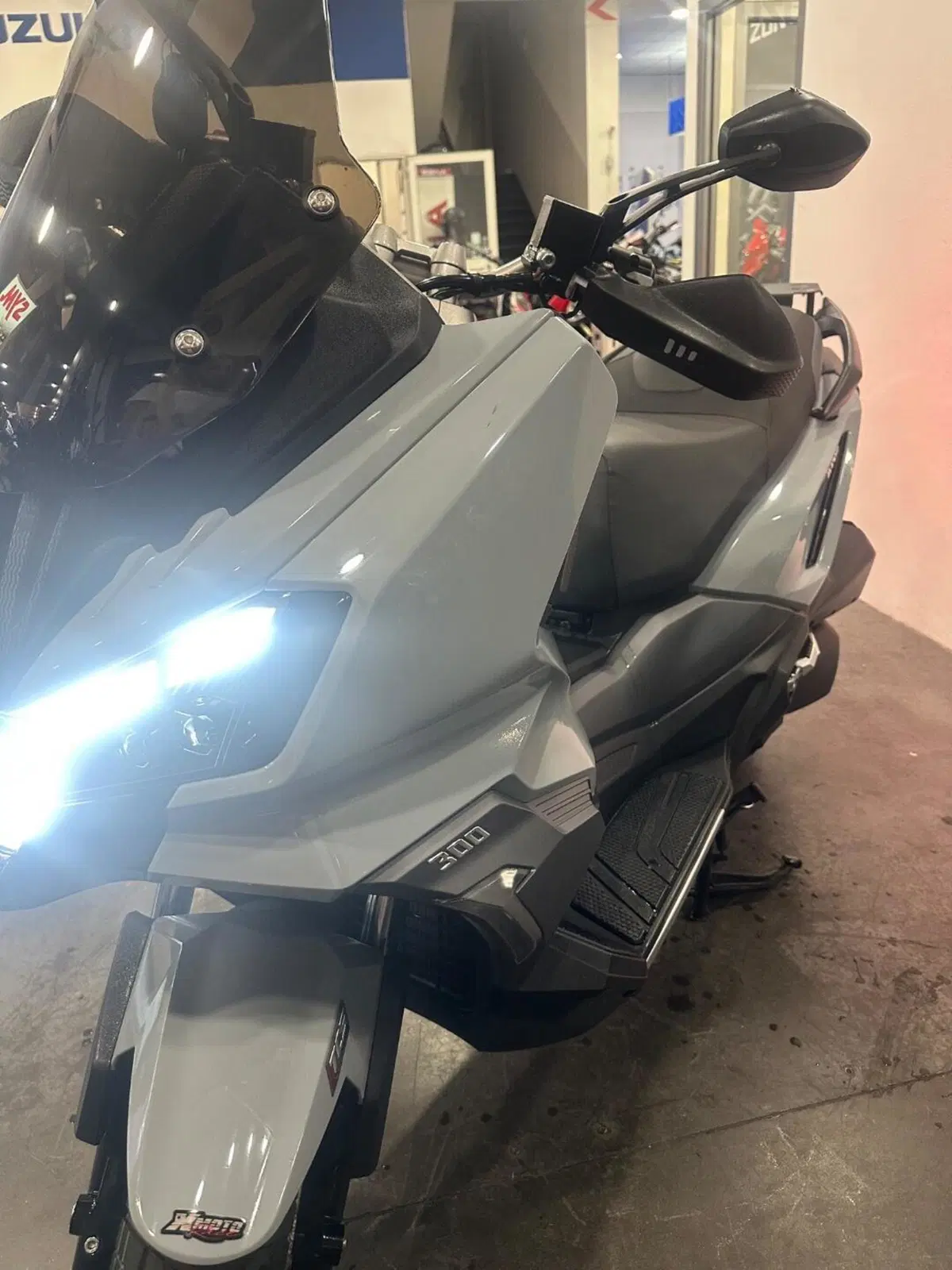 Sym ADX 300 (2024 - 26) (7)