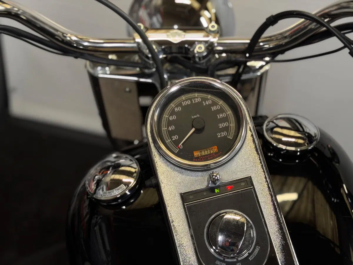 Harley-Davidson 1450 Heritage Classic (2006 - 07) - FLSTCI (13)