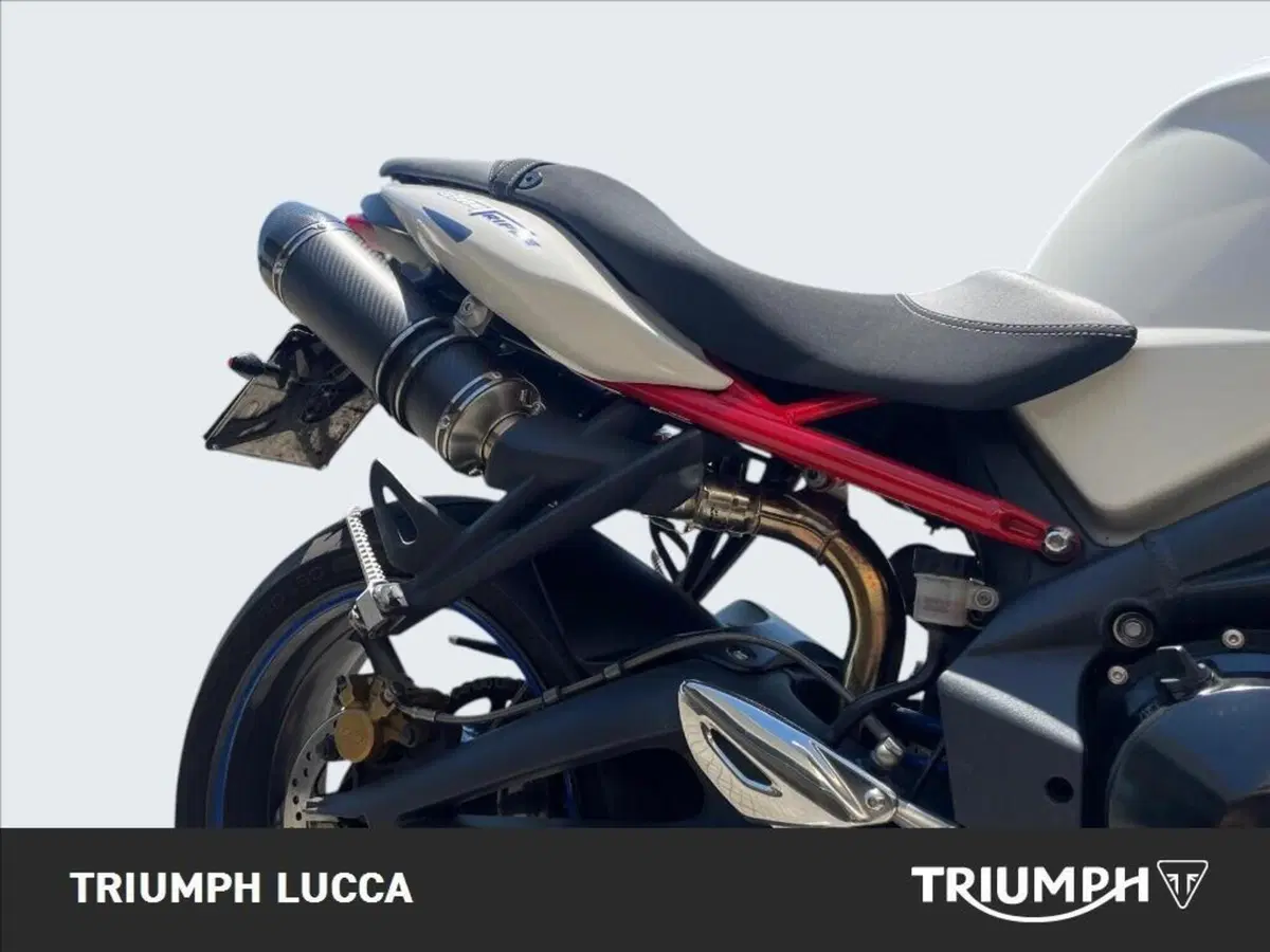 Triumph Street Triple (2007 - 12) (8)