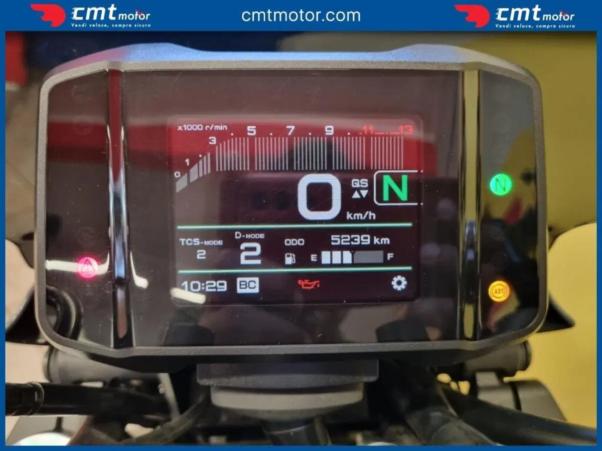 Yamaha MT-09 (2021 - 23) (6)