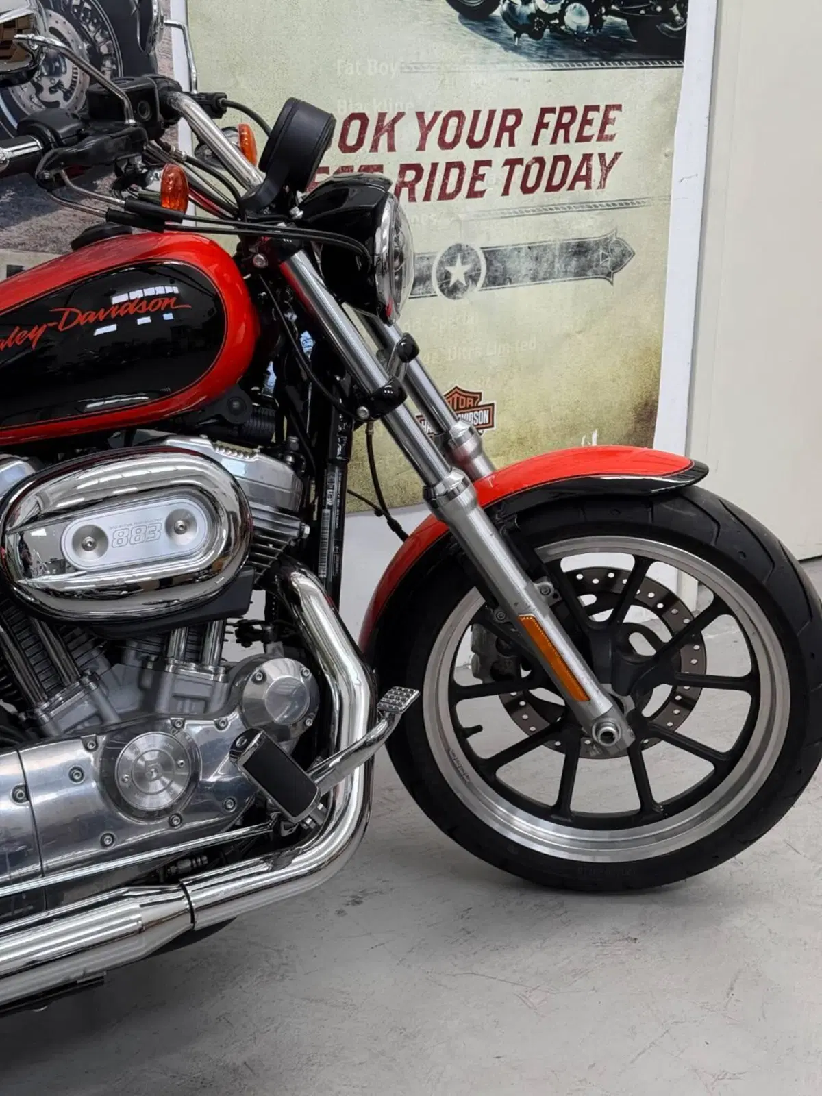 Harley-Davidson 883 SuperLow (2010 - 16) - XL 883L (4)