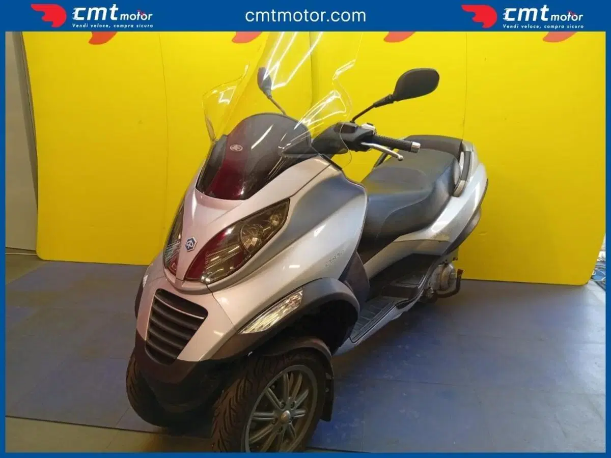 Piaggio MP3 250 i.e. (3)
