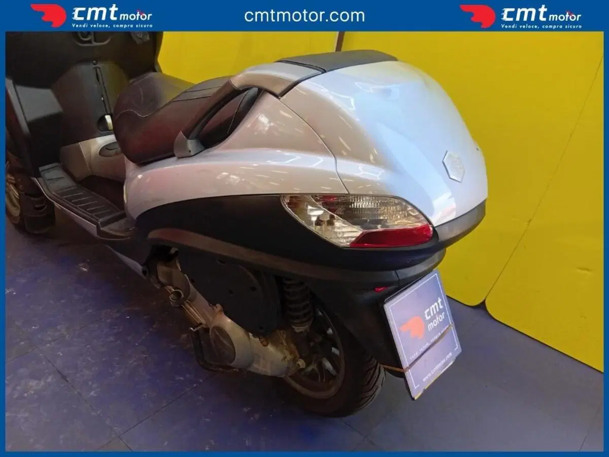 Piaggio MP3 250 i.e. (6)