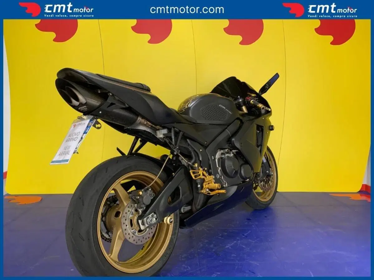 Honda CBR 600 RR (2005 - 06) (2)