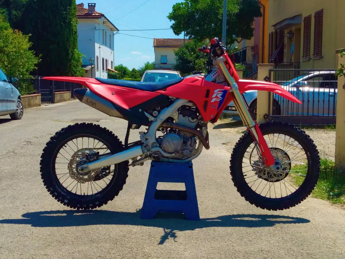Honda CRF 250R (2024) (2)
