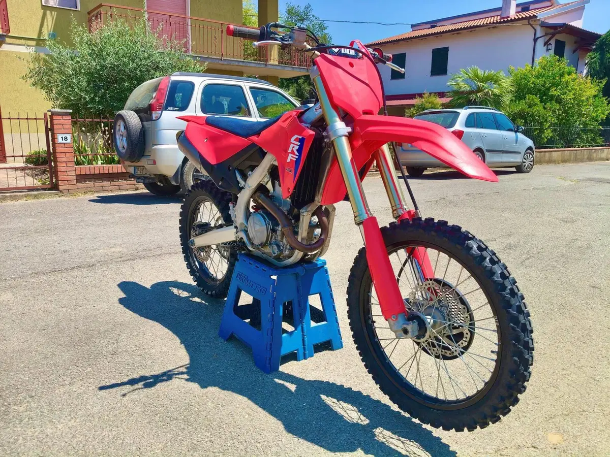 Honda CRF 250R (2024) (7)
