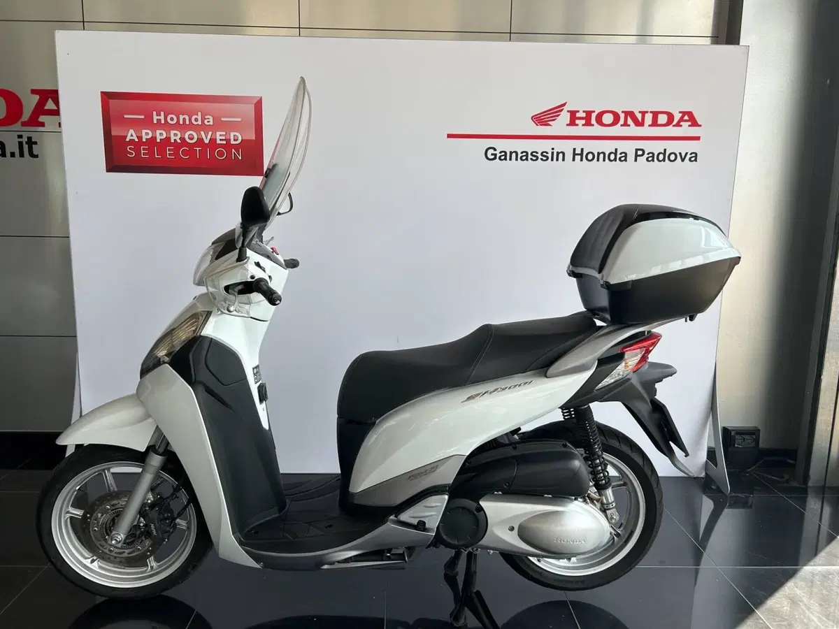 Honda SH 300 i ABS (2013 - 14) (4)