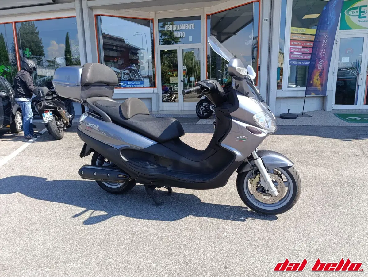 Piaggio X9 500 Evolution