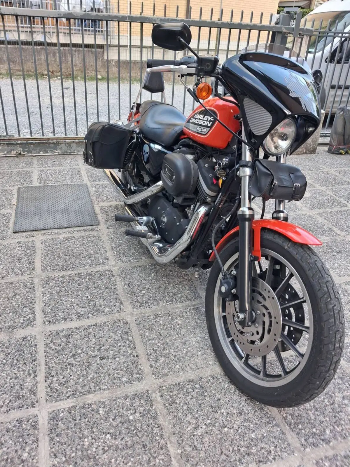 Harley-Davidson 883 (2008 - 09) - XL (3)