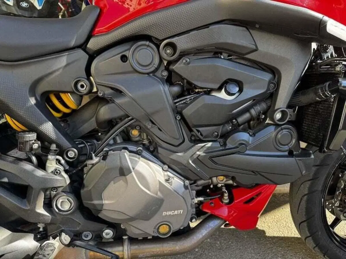 Ducati Monster 937 + (2021 - 25) (7)