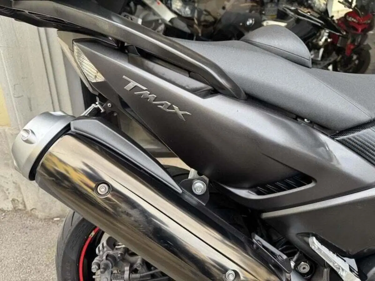 Yamaha T-Max 530 ABS (2015 - 17) (4)