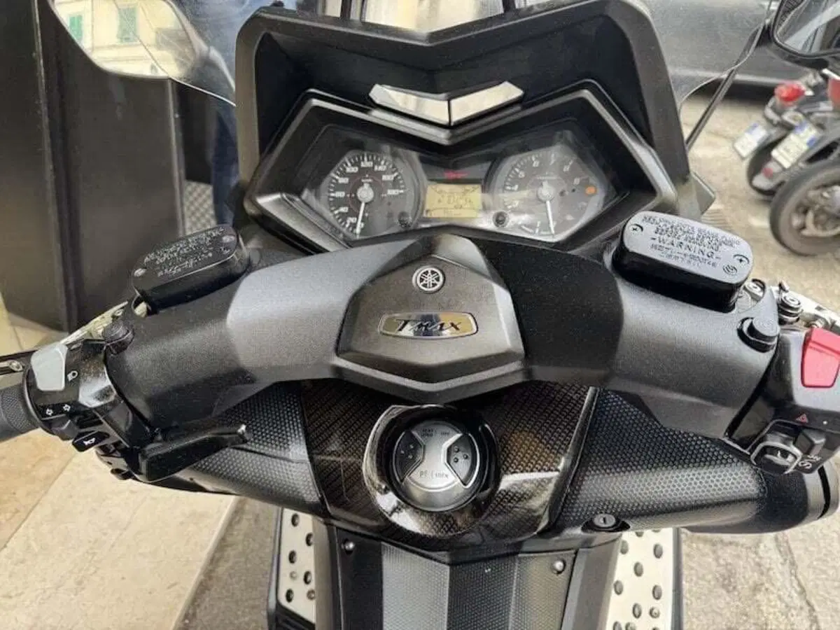 Yamaha T-Max 530 ABS (2015 - 17) (15)