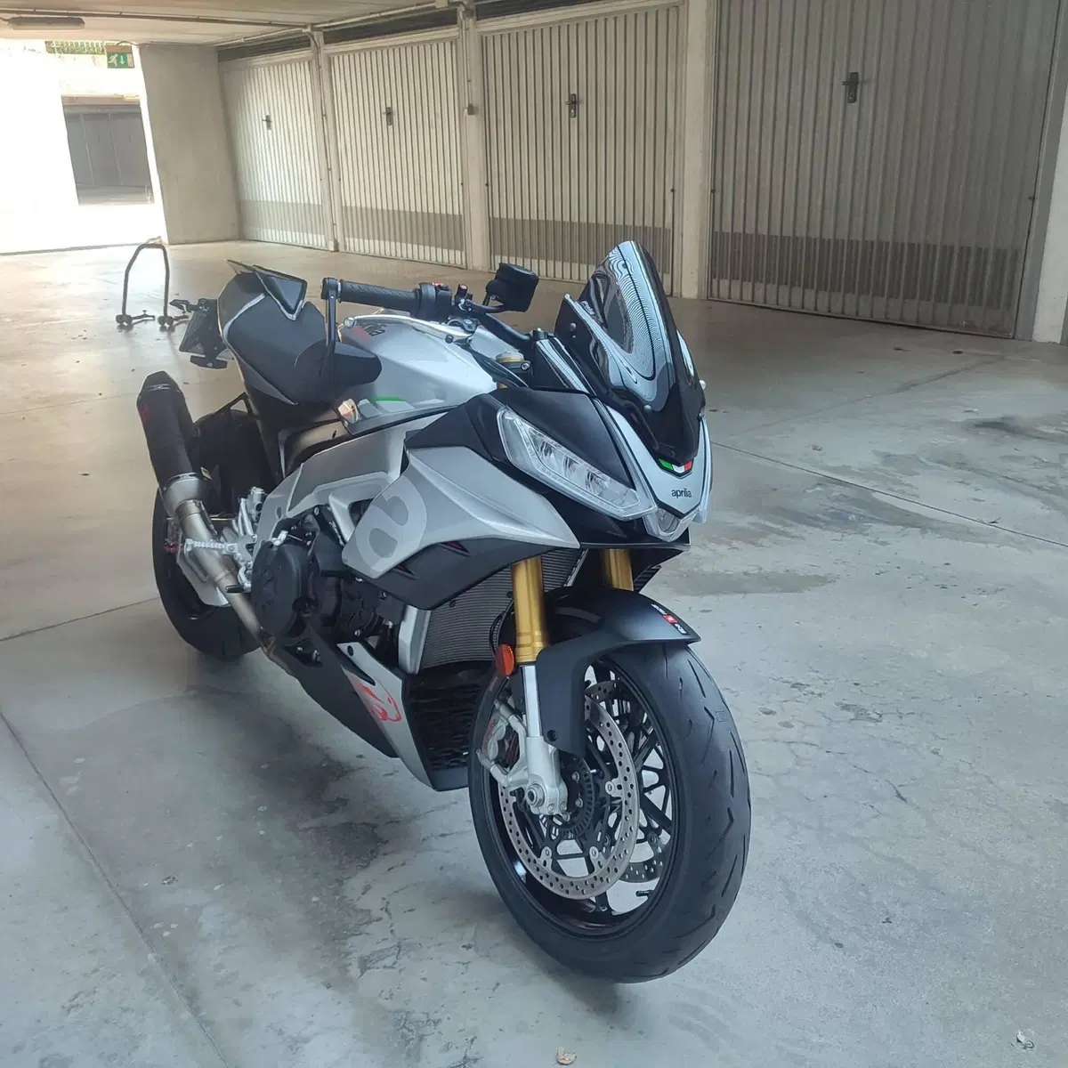 Aprilia Tuono V4 (2021 - 24)