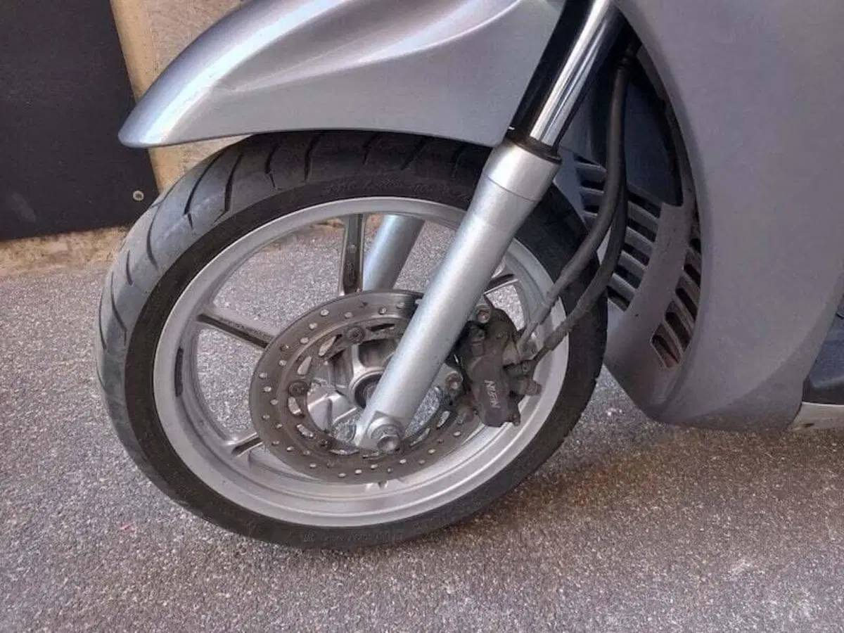 Honda SH 300 i ABS (2013 - 14) (15)