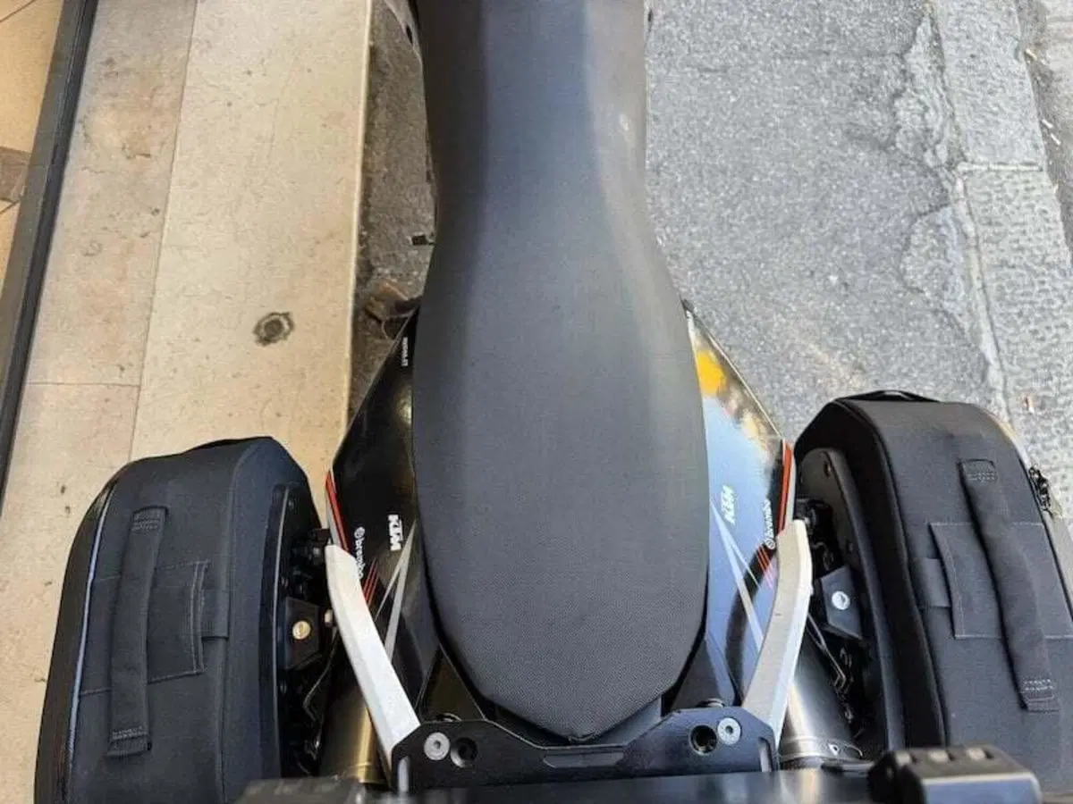 KTM 990 Supermoto (2007 - 10) (18)