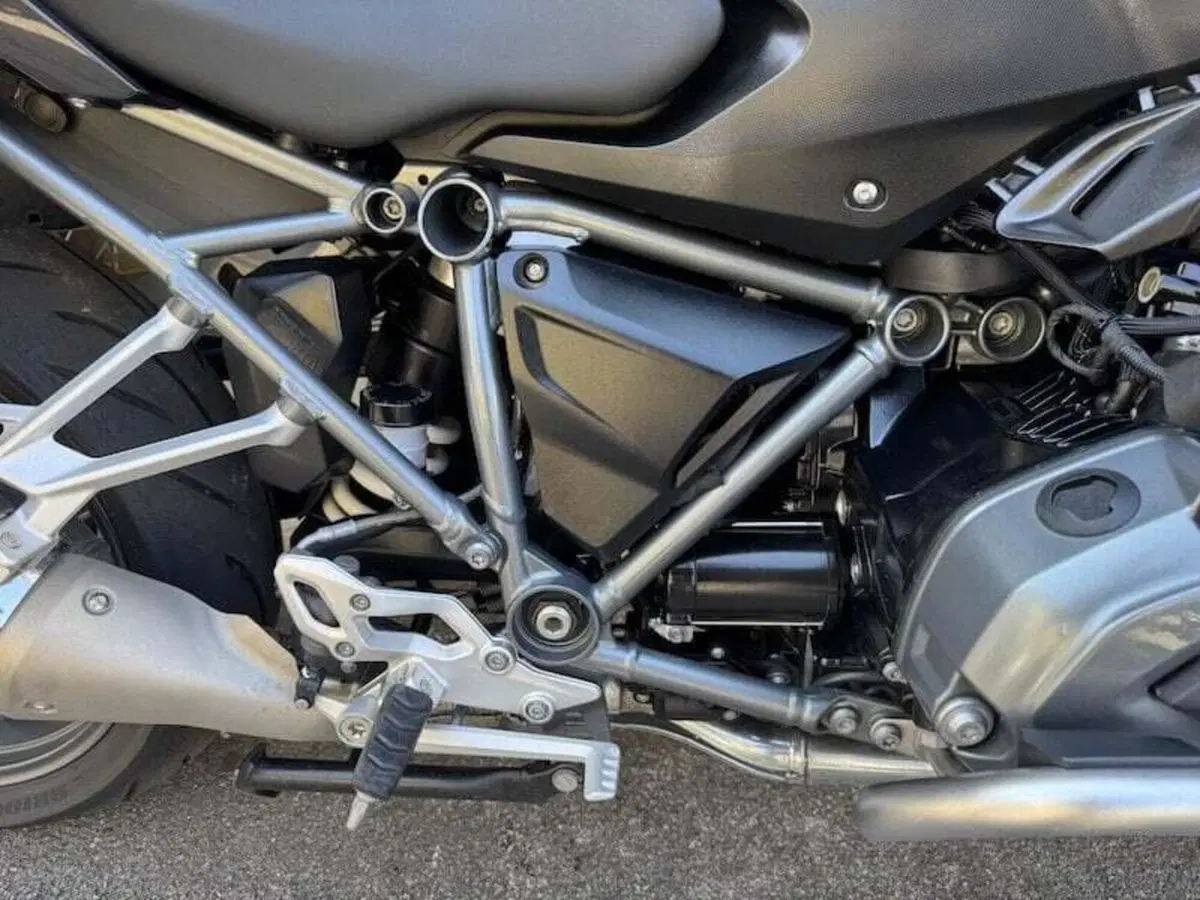 Bmw R 1200 R (2015 - 16) (8)