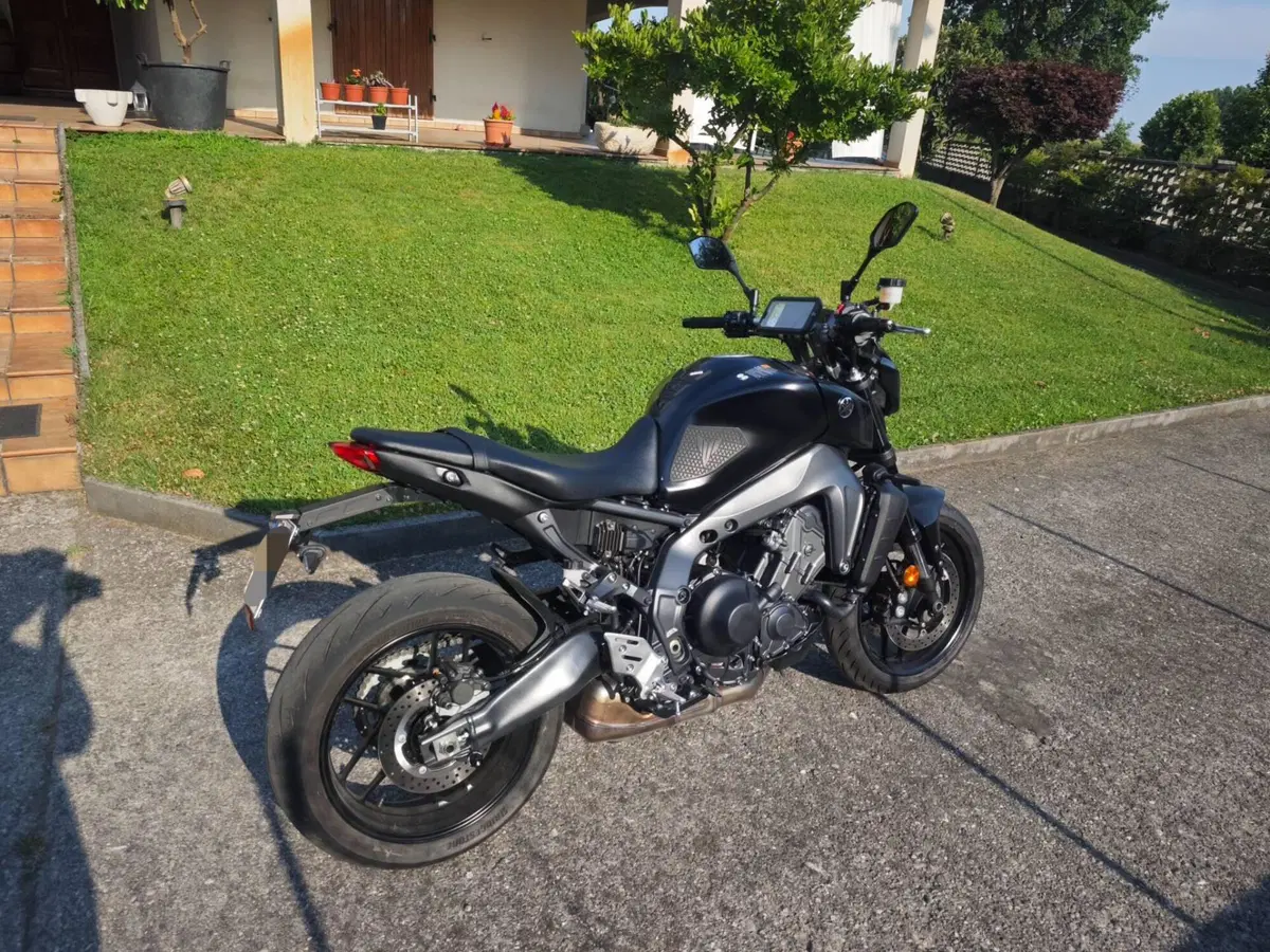 Yamaha MT-09 (2021 - 23) (3)