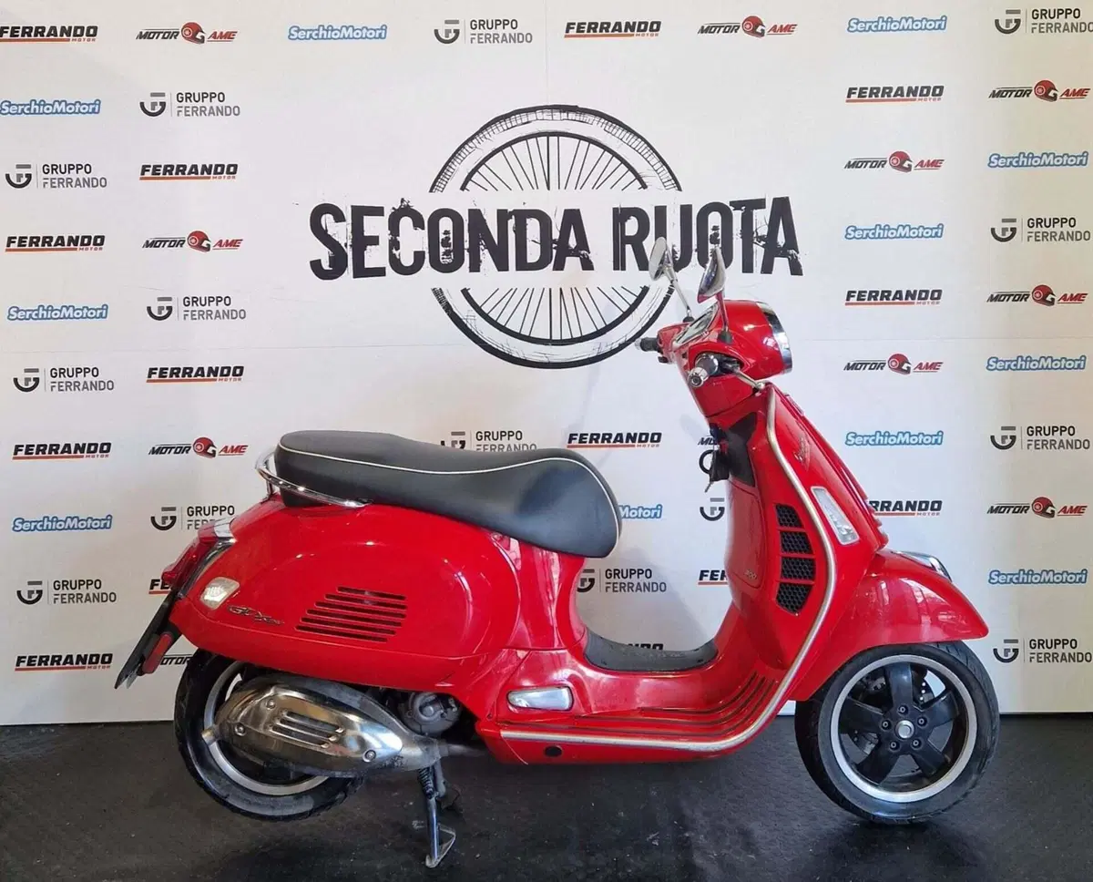 Vespa GTS 300 Super Hpe (2018 - 19)