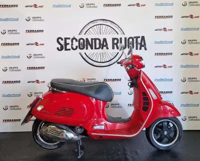Vespa GTS 300 Super Hpe (2018 - 19) usata