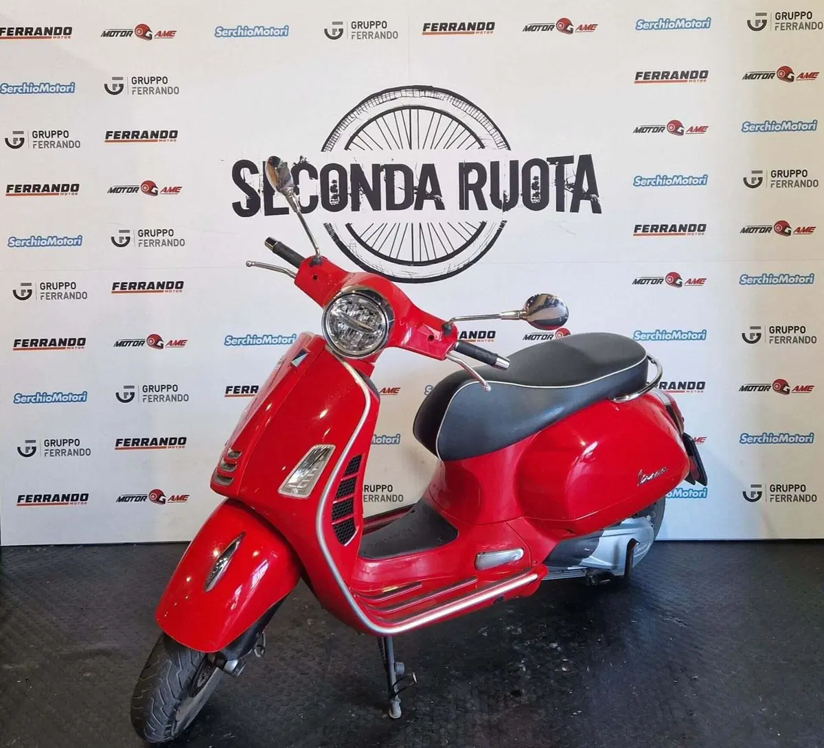 Vespa GTS 300 Super Hpe (2018 - 19) (4)