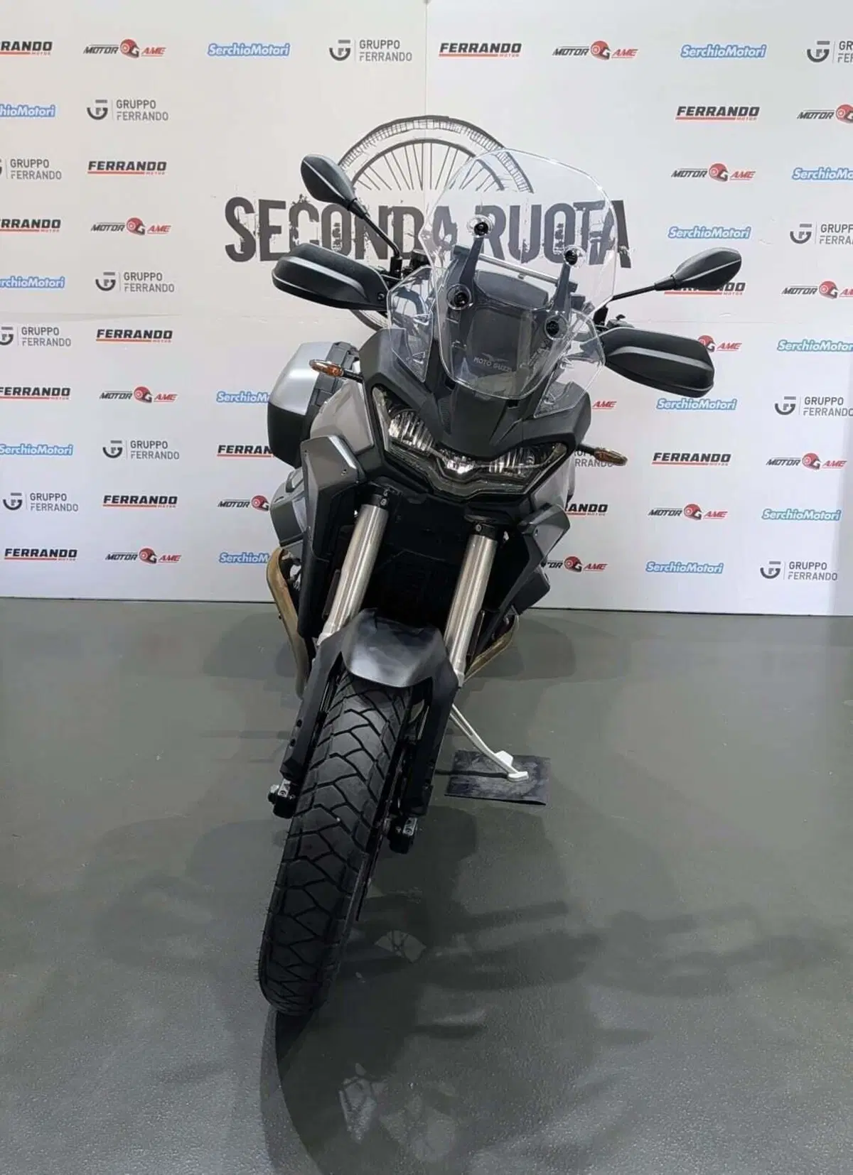 Moto Guzzi Stelvio (2024 - 26) (3)