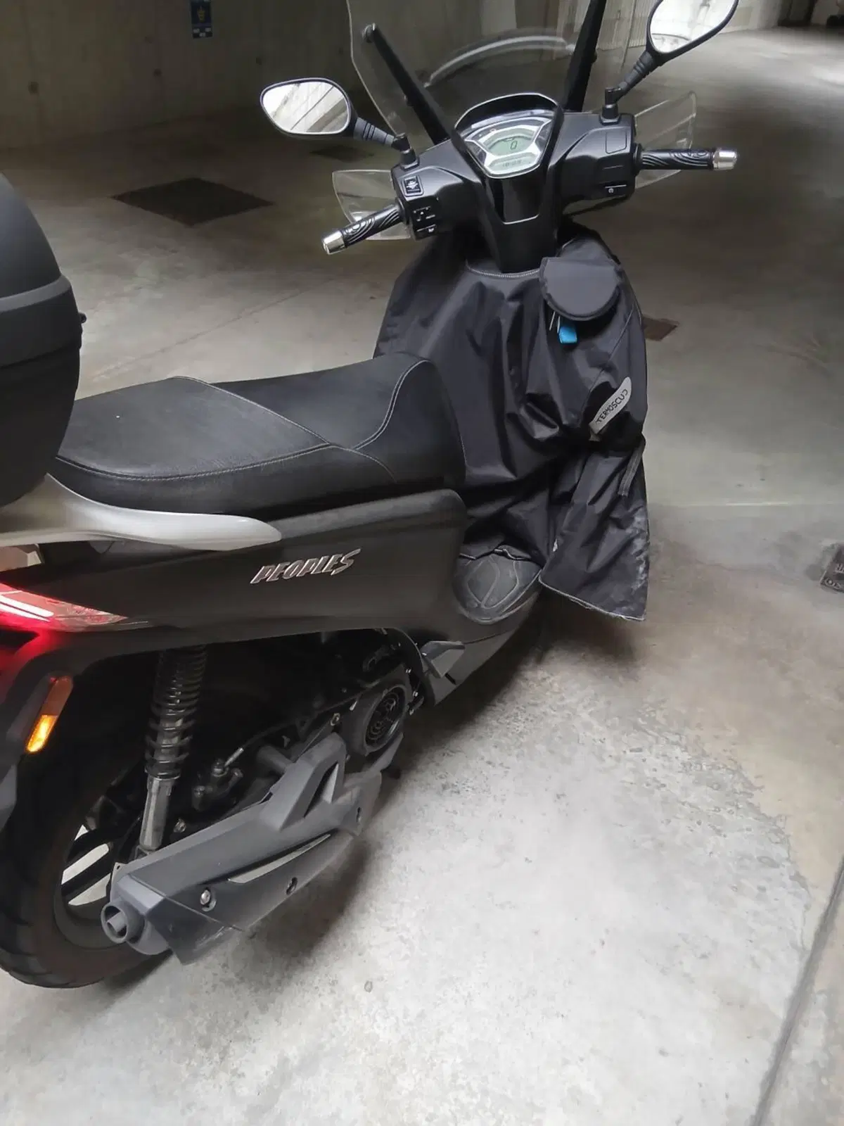 Kymco People 125i S (2021 - 25) (4)