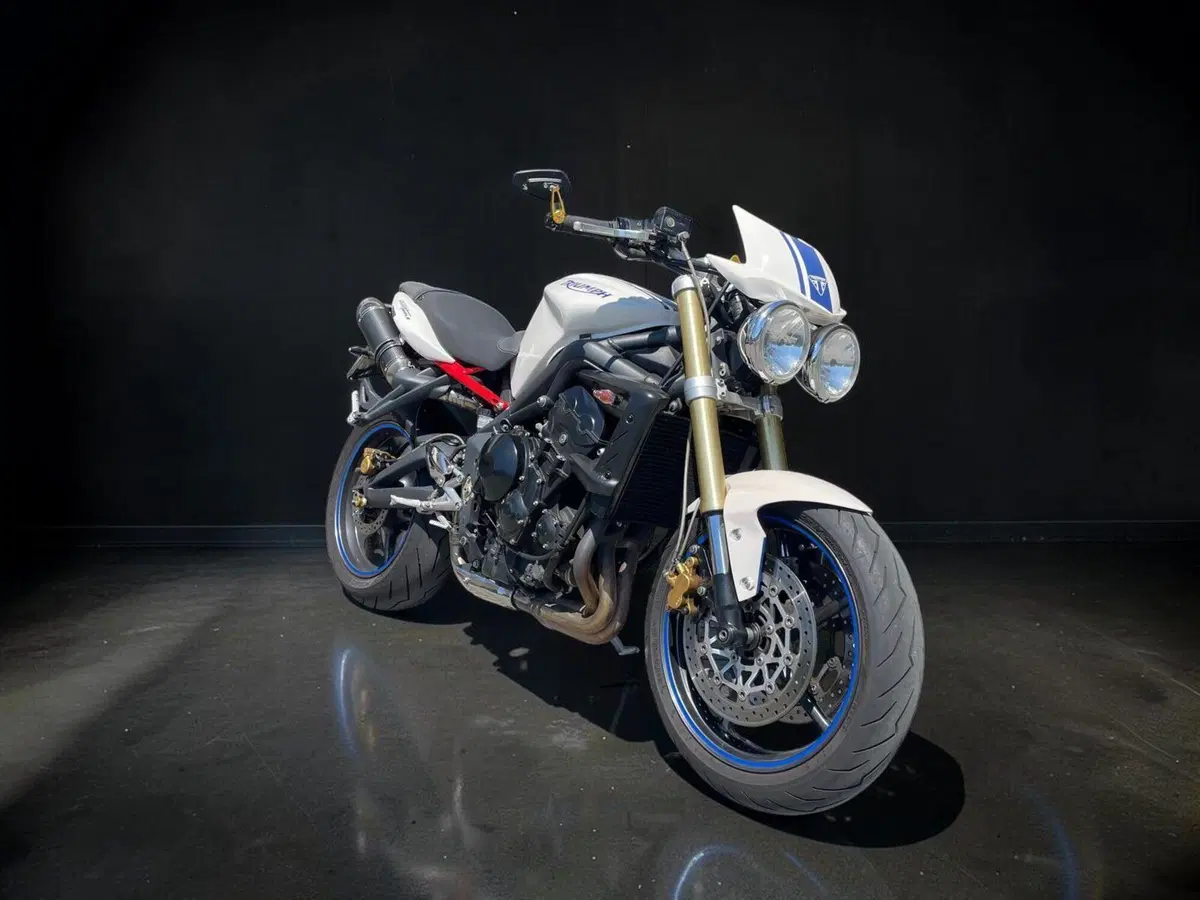 Triumph Street Triple (2007 - 12)