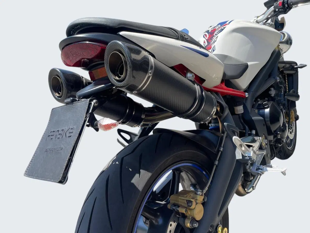 Triumph Street Triple (2007 - 12) (10)