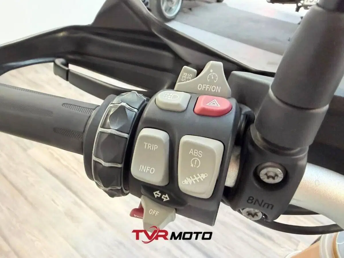 Bmw R 1200 R (2015 - 16) (7)