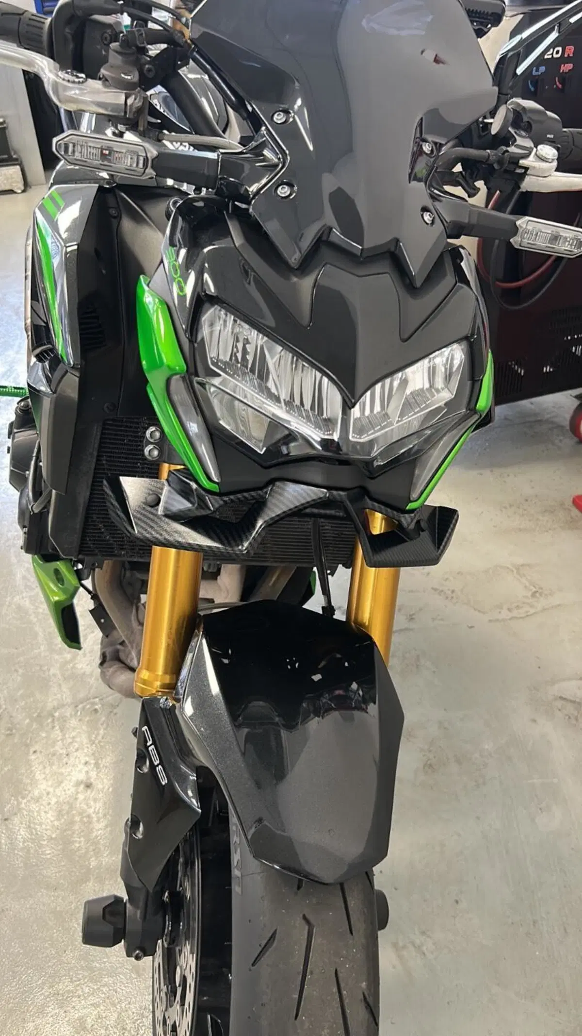 Kawasaki Z 900 SE (2022 - 24) (2)