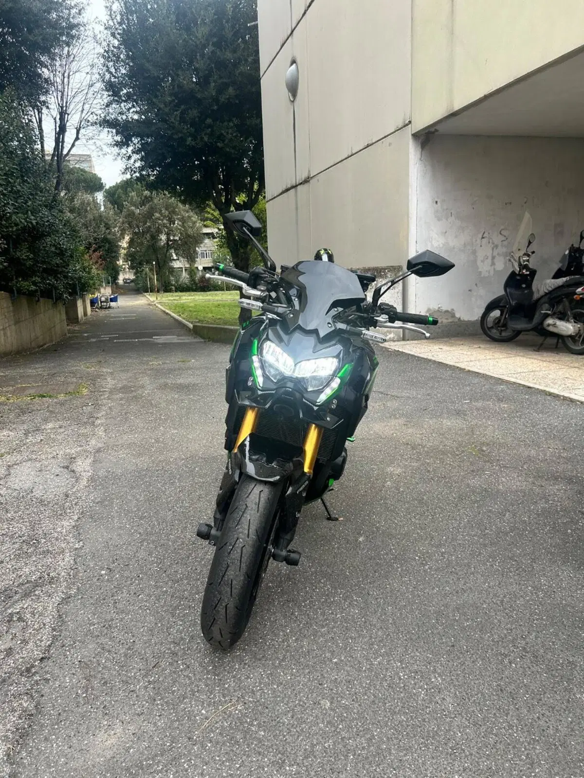 Kawasaki Z 900 SE (2022 - 24) (3)