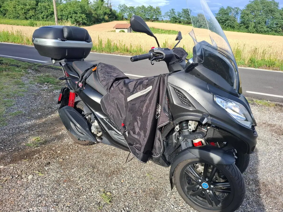 Piaggio MP3 300 Sport ABS Hpe (2021 - 24) (3)