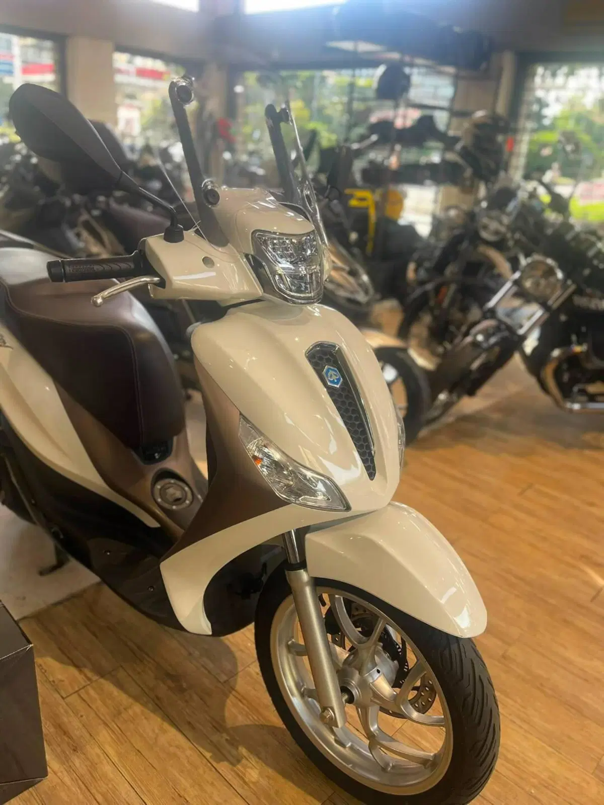 Piaggio Medley 150 ABS (2021 - 25) (3)