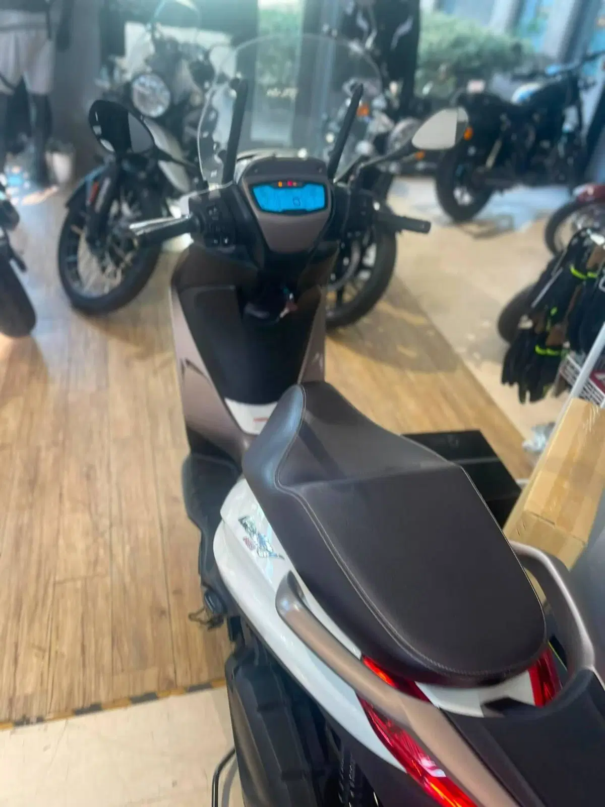 Piaggio Medley 150 ABS (2021 - 25) (7)