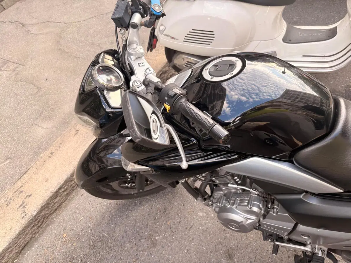 Suzuki Inazuma 250 F (2015 - 16) (3)