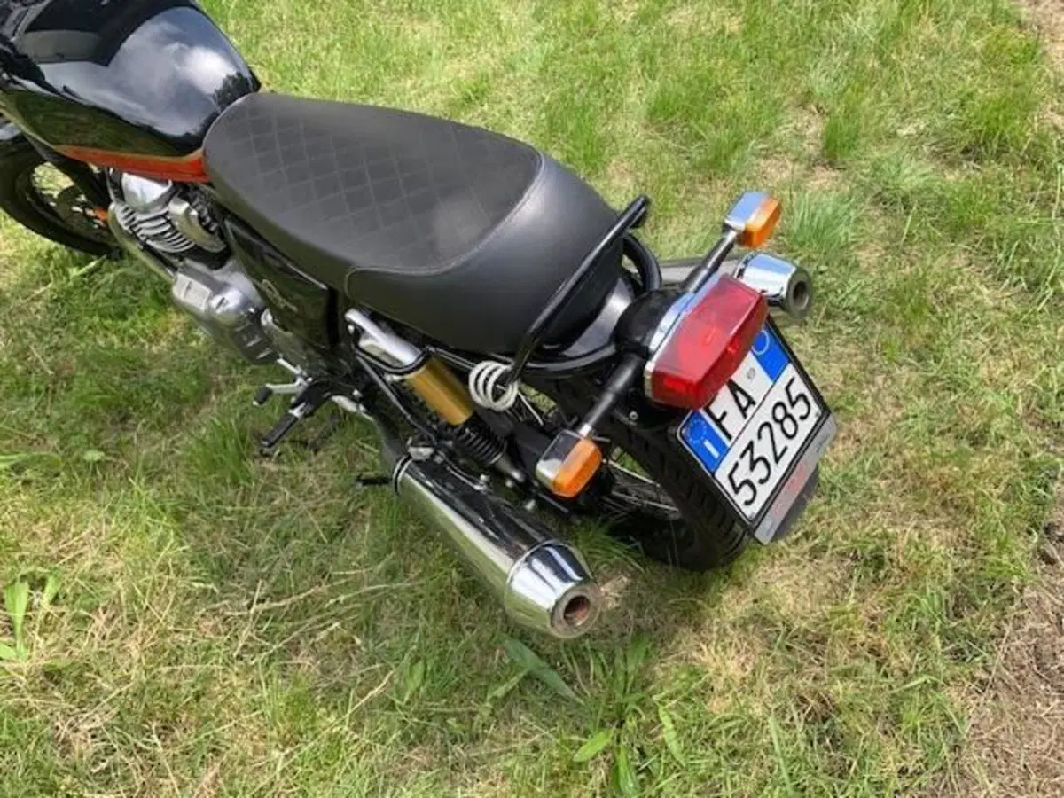 Royal Enfield Interceptor 650 (2021 - 26) (4)
